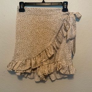 Boss Babe Victoria Skort flower NWT , size: Small